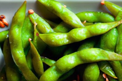 Edamame with Sea Salt: A Simple Snack Boosting Health