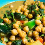 Wholesome Chickpea Spinach Curry: A Flavorful Vegan Delight