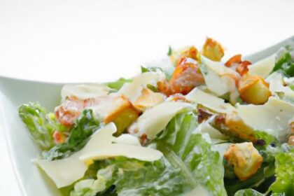 Crisp & Classic: How to Craft the Perfect Homemade Caesar Salad