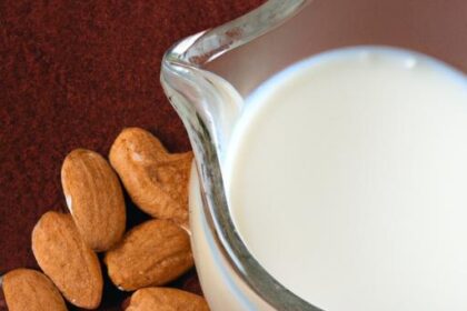 Creamy and Fresh: How to Make Homemade Almond Milk