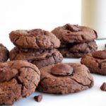 Decadent Almond Flour Chocolate Cookies: A Healthy Delight