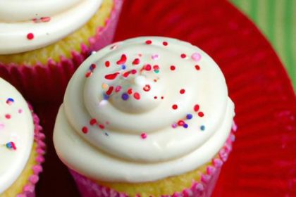 Easy Frosting Tips for Perfectly Topped Cupcakes Every Time
